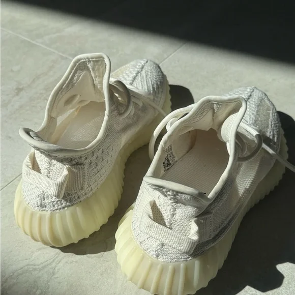 adidas Yeezy Boost 350 V2 Box - Bone/Tan color (RARE) - Picture 7 of 14